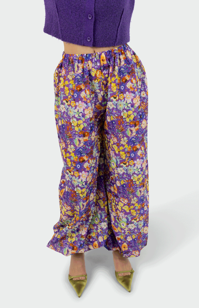 All-Things-Mochi_Amsterdam_Petal Puffers-pants